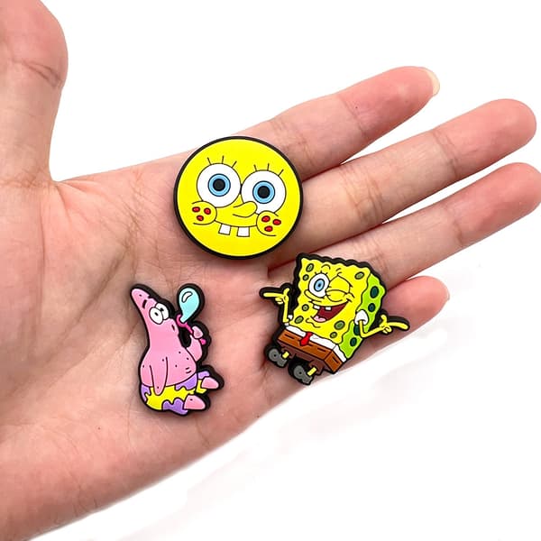 20 st Cartoon SpongeBob Sko Set Blomster Hål Skor Sko Spänne Ac