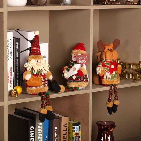 3 stk. julepyntede plysfigurer, julemand, der sidder