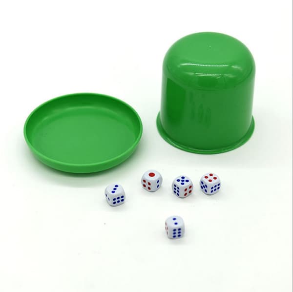 Terningkopp med 5 standard terninger
