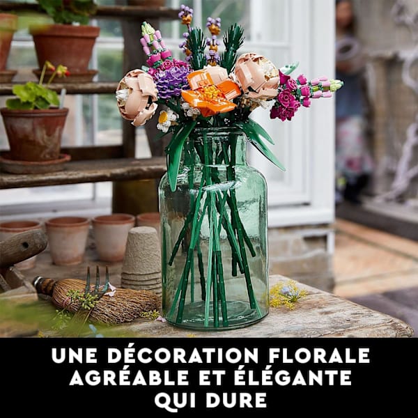 Bukett med blommor, set med konstgjorda blommor att bygga, jul