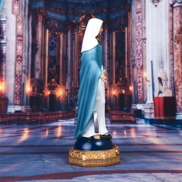 Figur af den velsignede jomfru Maria, delikat arbejde med maling til h