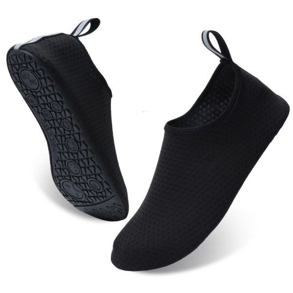 Vannsko Quick-Dry Aqua Socks Barefoot Slip-on for Beach Pool