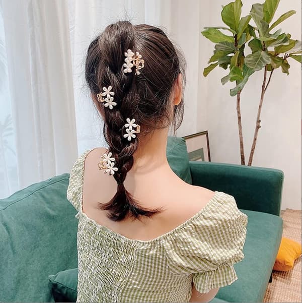 4 stk. perleklips til hår med dobbelt blomsterdesign, metalhårnåle til