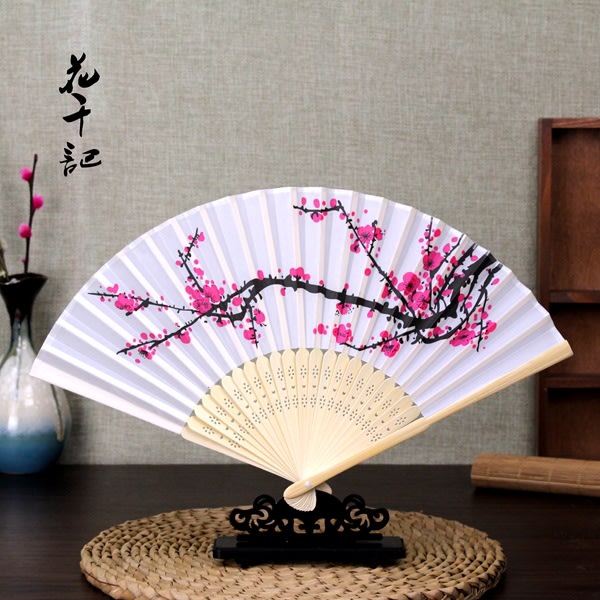 Blomstermønstrede håndvifter, vintage silke og japansk blondedesign