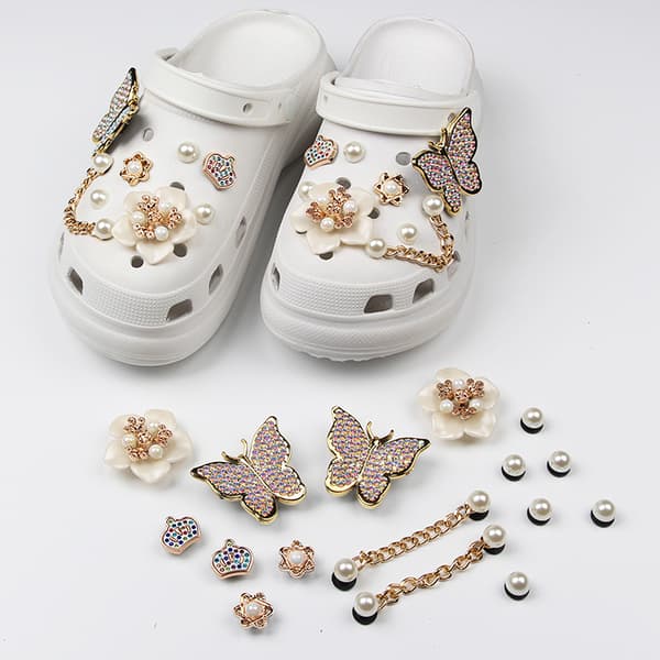 16 Crocs-tilbehørssko-spenner DIY-perlekjede Butterfly Decora