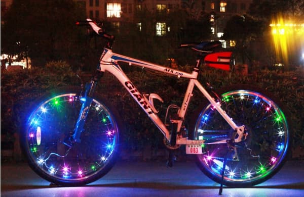 2 stk. dæk LED cykelhjul lys med få 100 % lysere og synlig