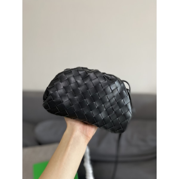 Pu Woven Bag Satchel Cloud Mini Läder Clutch Bag Svart