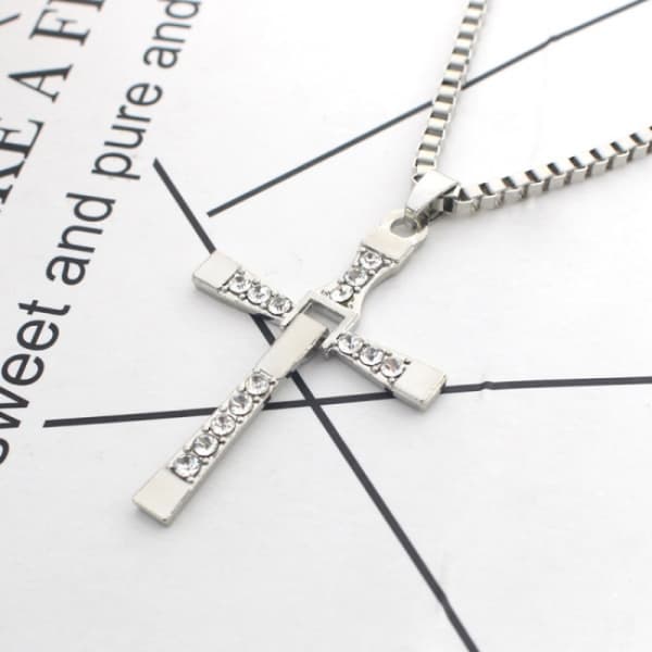 Dominic Toretto Cross halsband