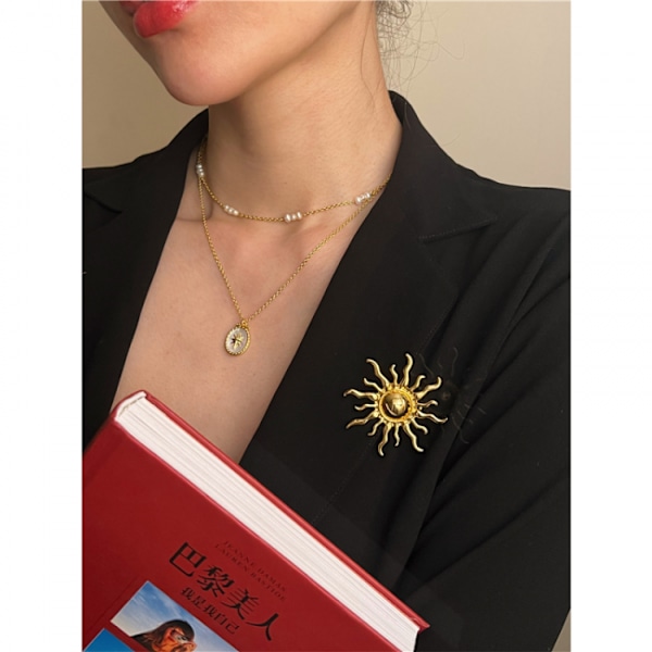 Elegant Outfit Sun Burst 18k Guldpläterad Brosch Mässing Hög Kvalitet
