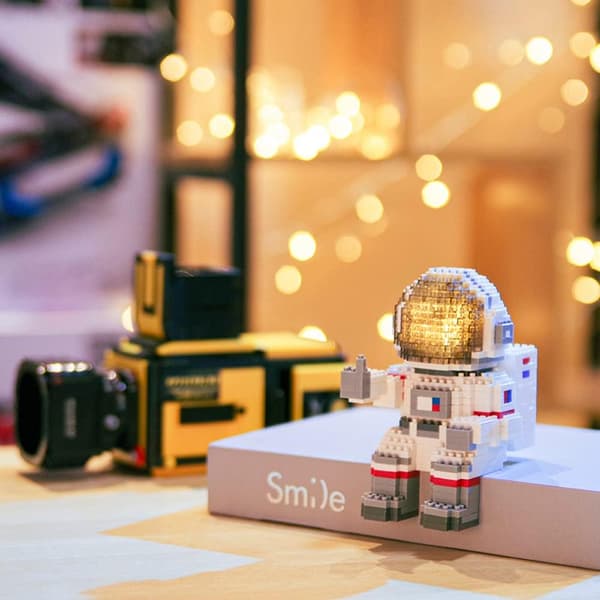 (1008 stk.) Mini Astronaut Byggesæt Model med LED Lys, ST