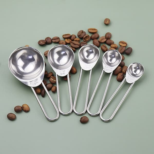 5 pakker målebegersett for baking og matlaging 15/5/2,5/1,25/0,75 ml