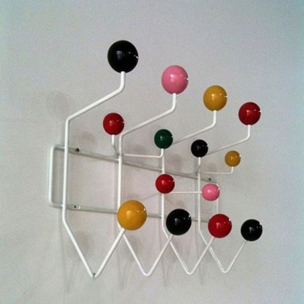 Klassisk Hang It All Kapphängare, Mid Century Modern Väggmonterade Kappkrokar Med Målade Massiva Träkulor I Valnöt Träfärg