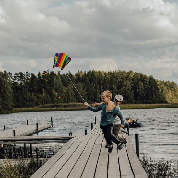 Drage for barn - Regnbue lommedrage med lang hale