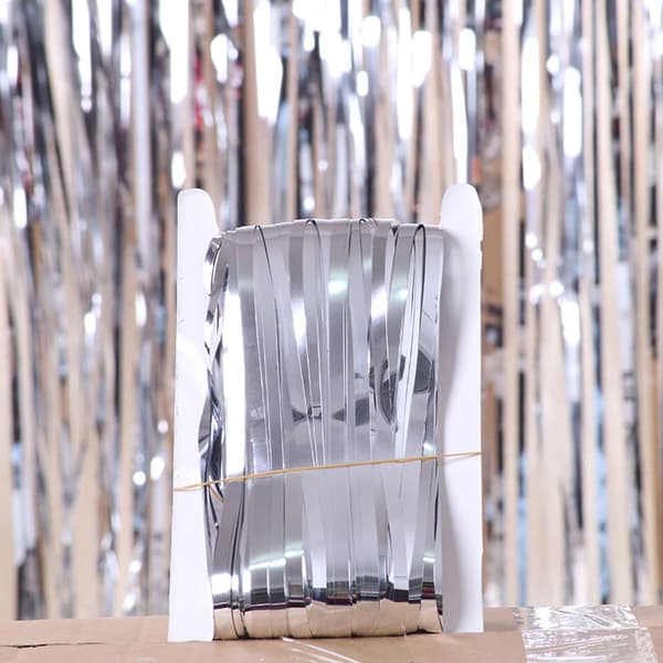 Metallisk sølv glitterdrapering til festbursdag silver