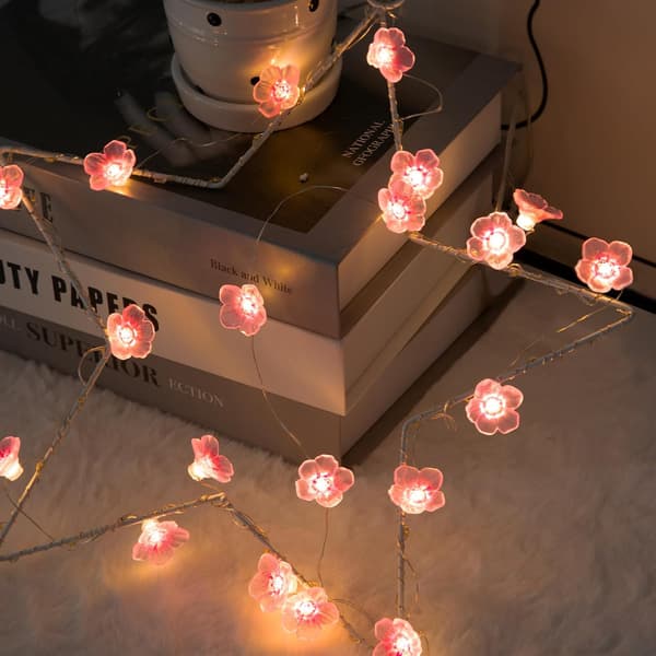 Dekorative LED Kirsebærblomst Lyskæde 2m Med 20 LED Batterier Med Timerfunktion - Til Indendørs Brug