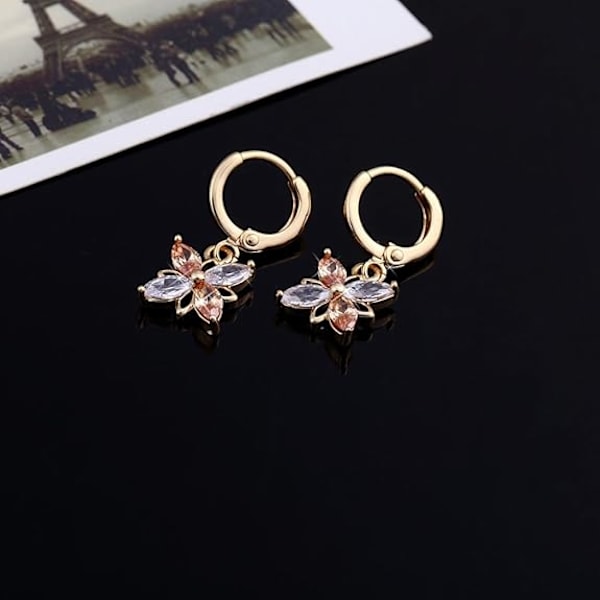 18K Guldförgyllda Cubic Zirconia Inlägg Blomma Charmig Hoop Hängande Örhängen för Kvinnor
