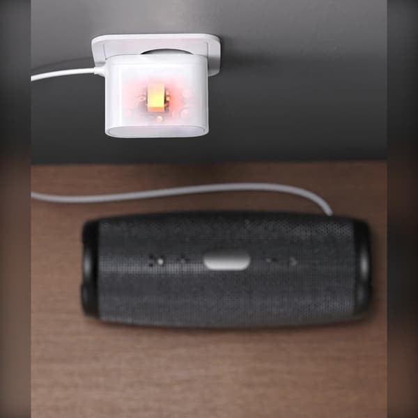 24V 1A AC/DC strømadapter 3.5x1.35mm til router og LED-lys – EU-stik, kompakt PC-kabinet, 100-240V input, 150cm kabel Hvid