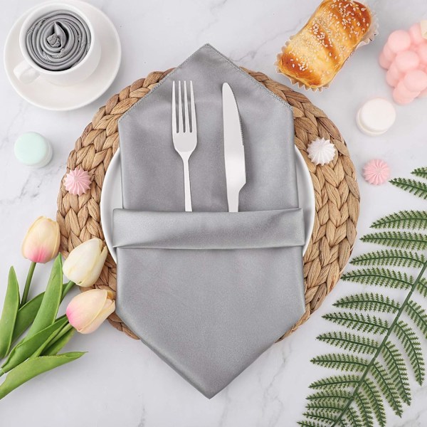24 Stycken Satin Servetter Fyrkantiga 43x43 cm Middagsservetter Bröllop Festservetter Mjuka Bordservetter för Romantiska Bröllop Festdekoration