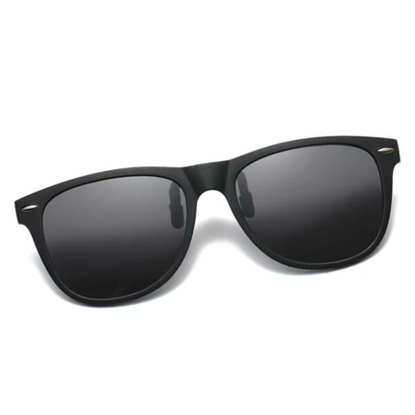 Clip-on Wayfarer Solbriller Sort - Fastgøres til eksisterende briller sort black
