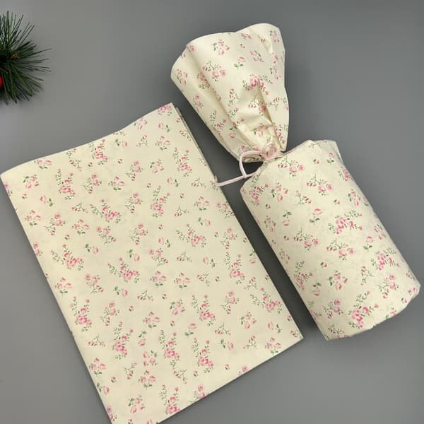 Lyserødt blomstret silkepapir - 50x70 cm, 50 ark, delikat kirsebærblomstdesign