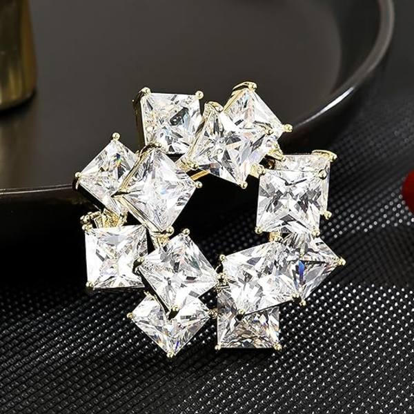 Pins for kvinners mote, skinnende snøfnugg store vakre blomsterbrosjer smykker for kvinner blomsterserie brosjer og nåler designer damekostyme Sparkling