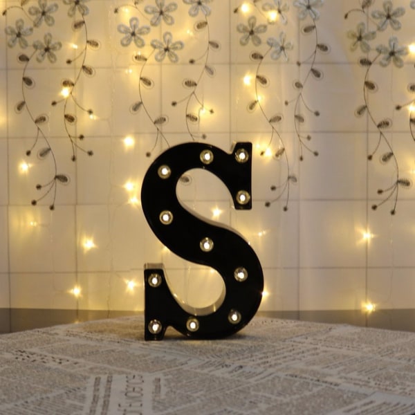 Qinwei Led-bogstavlys Nyt design Lys op sorte bogstaver til begivenheder Bryllupsfest Fødselsdag Hjem Bar DIY-dekoration (bogstav F)