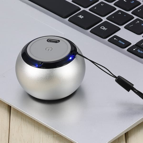 Mini Bärbar Trådlös Bluetooth 4.2 Högtalare Stereo Bas Subwoofer för iPhone Android Silver