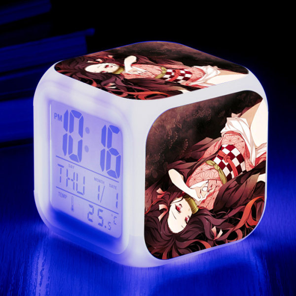 Wekity Anime Ghost Slayer Farverigt vækkeur LED firkantet ur Digitalt vækkeur med tid, temperatur, alarm, dato
