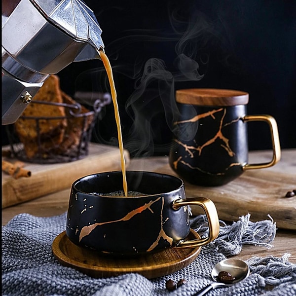 2 Pak Keramik Te/Kaffekop, 10 OZ Kaffeekop med 304 Rustfrit Stål Ske og Bambus Underkop, Marmor Espresso Kopper til Latte, Hvid og Sort