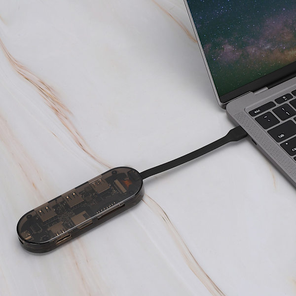 7 in 1 Type-C-keskitin USB-C - HDMI USB3.0 -muunnin Telakointiasema Tukee Muistikorttia