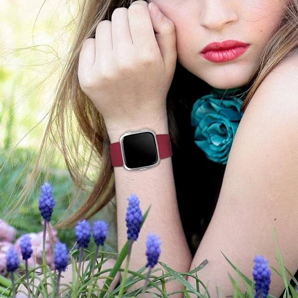 Älykäs rannekkeen hihna on yhteensopiva Fitbit versa -älykellojen, versa 2:n ja versa Lite se -kellojen kanssa naisille ja miehille（Punainen-L）