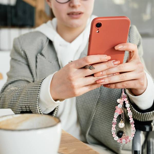 Mobiltelefonremmar Kreativa Kristallblomma Hänge Berlock Halkskydd Telefon Lanyard Söt Fickkedja Rem för Bilnyckel Plånbok Dekoration
