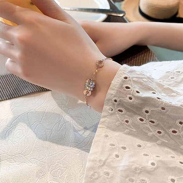 Morsdagsgaver | Armbånd til kvinder | Armbånd til kvinder med ædelsten | Vedhængsarmbånd til kvinder | Armbånd til kvinder i 18 karat guld