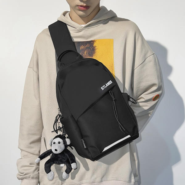 Uusi rintapussi olkalaukku Opiskelija Muoti Urheilu Pieni reppu Naisten crossbody-laukku Beige NO pendant