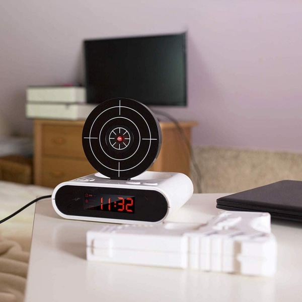 Target vækkeur, kreativ pistolskydning alarm personlig 12-timers digital visning, velegnet til sovende, til drenge og piger (Hvid)