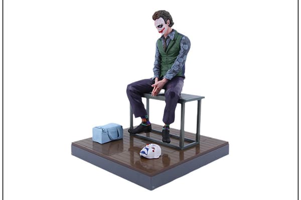 Squad Sitting Clown Håndholdt Maske Modellpynt