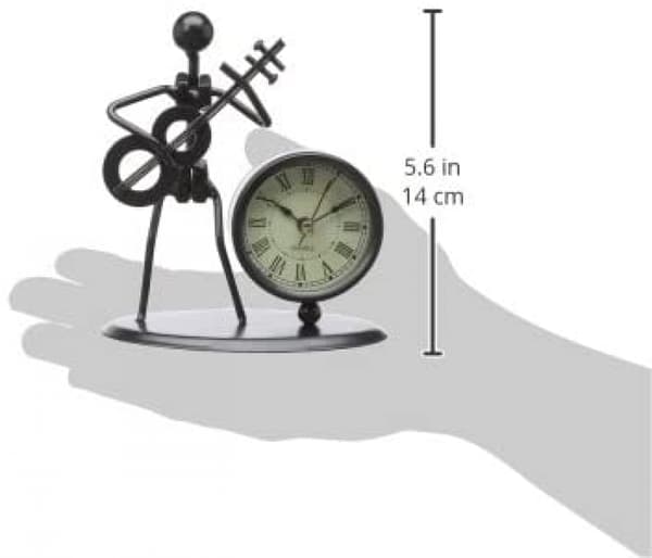 Skulptur med ur (basguitar)