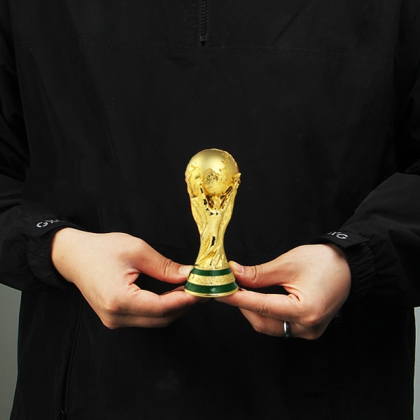 2022 VM Fodboldtrofæ Replika Fodboldpris Fodboldfans Souvenirs (5 tommer høj - mat)