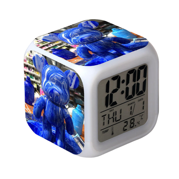 Wekity Cartoon Fluid Violent Bear Alarmklocka LED Kvadratklocka Digital Alarmklocka med Tid, Temperatur, Alarm, Datum