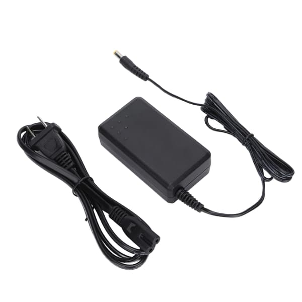 Strømadapter 24W Universal Switching Transformer Converter AC 100V til 240V