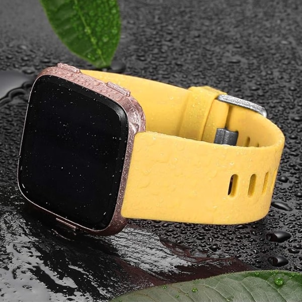 Den smarte klokkestroppen er kompatibel med Fitbit versa Smartwatch, versa 2 og versa Lite se klokker for kvinner og menn（Mango Yellow-S）