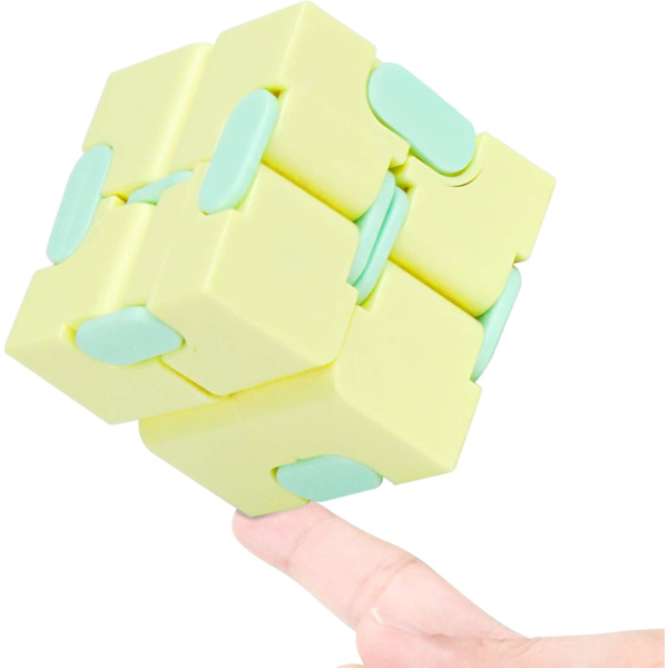 Infinitycube - Fidget-lelu Stressiä Lievittävä Fidget-peli Lapsille ja Aikuisten, Ihastuttava Taskukokoinen Ainutlaatuinen Vetokeksintö Ahdistuksen Lievittämiseen ja Ajan Tappoon Yellow