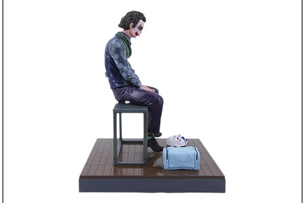Squad Sitting Clown Håndholdt Maske Modellpynt