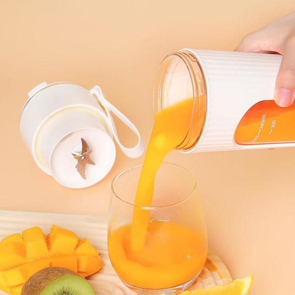 Bärbar Juicepress & Mixer för Smoothies 340ML Juicepressar Mixers Multifunktionella Fruktmixers med LED-Display White