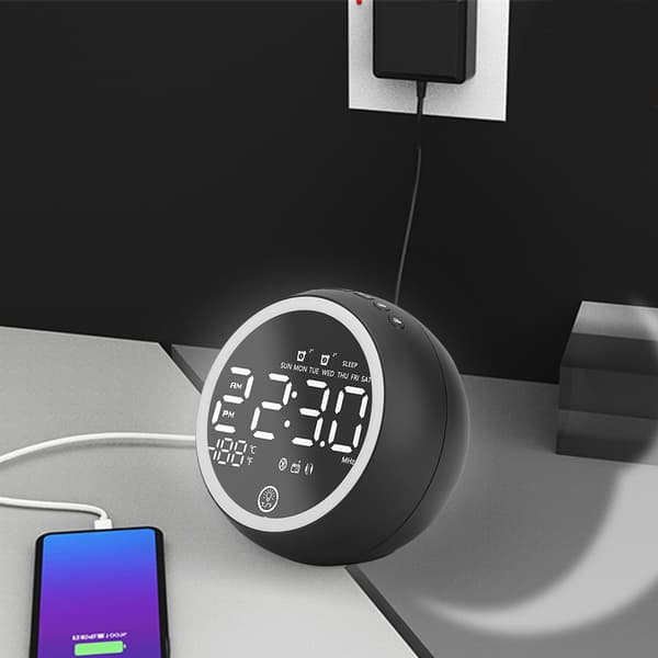 Multifunksjonell dobbel USB Bluetooth 5.0 håndfri samtalehøyttaler med temperaturvisning