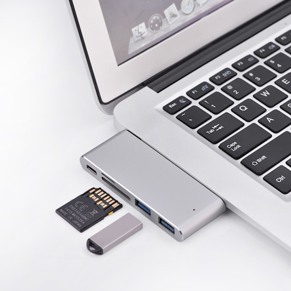 Kaksois-USB-keskitin 2-porttinen USB 3.0 + SD / TF -kortinlukija + Thunderbolt Macbook Pro Silverille