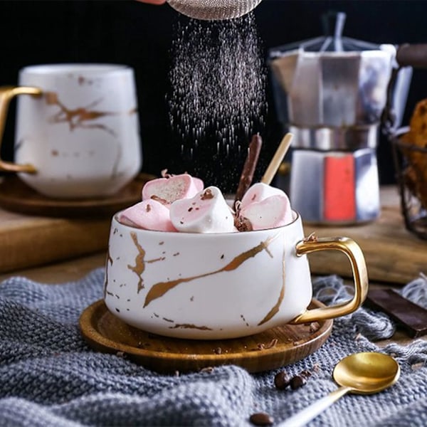 2 Pak Keramik Te/Kaffekop, 10 OZ Kaffeekop med 304 Rustfrit Stål Ske og Bambus Underkop, Marmor Espresso Kopper til Latte, Hvid og Sort