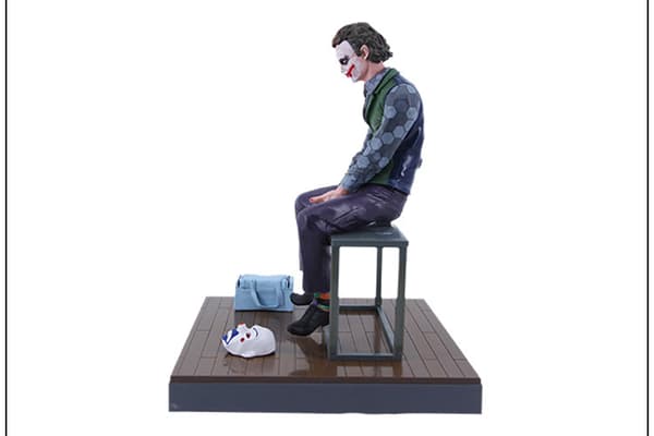 Squad Sitting Clown Håndholdt Maske Modellpynt