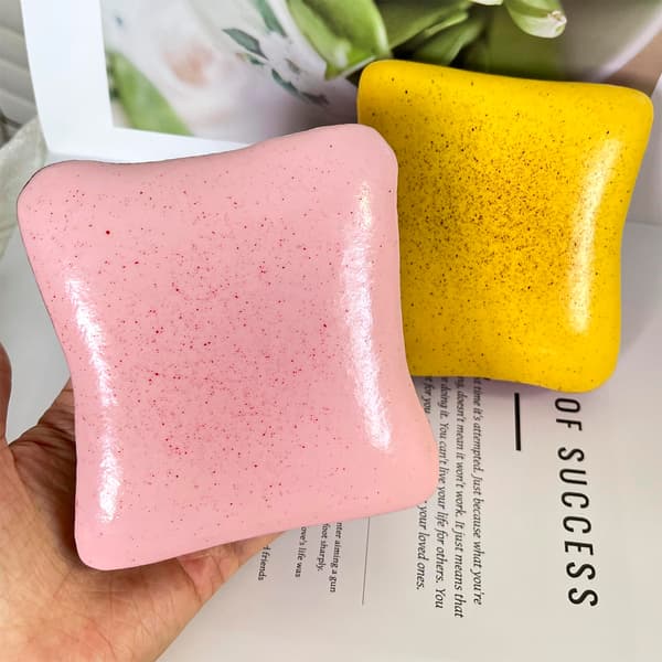 Squishy Brød Smør Stressbolde til Voksne og Børn - Fidgetlegetøj, Sensorisk Ro, ADHD-lindring, Festgave, Julegave