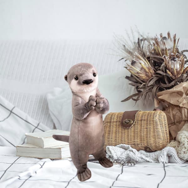 Söpö realistinen pehmolelu lahja Otter